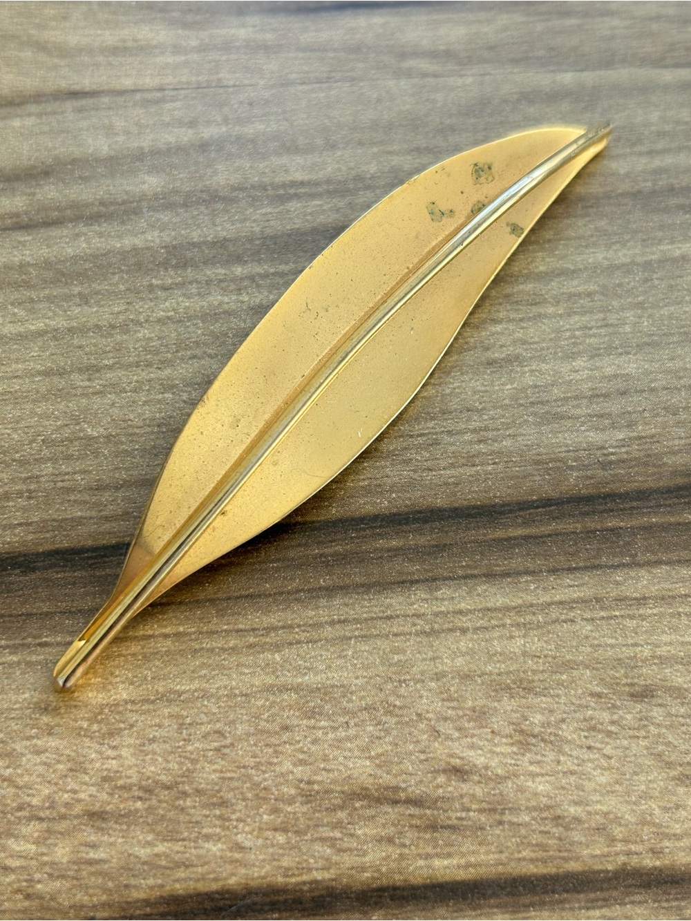 Gold-Tone Leaf Hair Clip - Men's Accessory